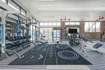 24 Hr. Fitness Studio With Free Weights